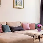 Rino Luxury Apartment